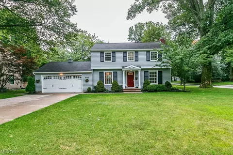 8260 Windham Dr, Mentor, OH 44060 photo 1