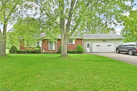 2300 Barclay Messerly Rd, Southington, OH 44470