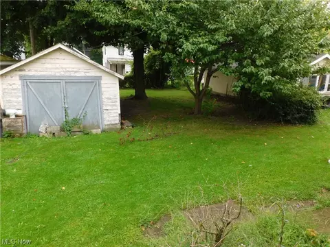 850 W 48th St, Ashtabula, OH 44004 photo 4
