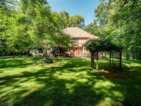 26100 Royalton Rd, Columbia Station, OH 44028