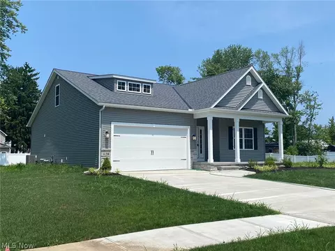 128 Shula Ct, Grand River, OH 44045