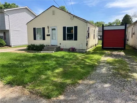 1327 E 359th St, Eastlake, OH 44095