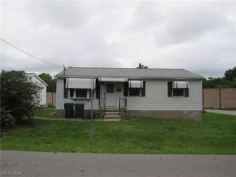 3007 Charles St, Cuyahoga Falls, OH 44221