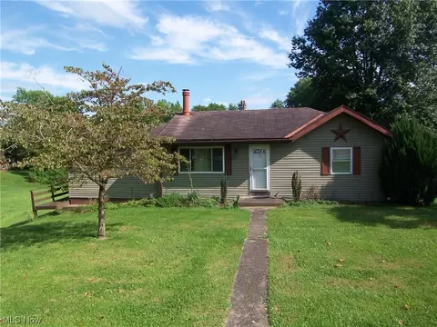 1603 Dupont Rd, Parkersburg, WV 26101