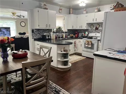 1708 Allen Ave, Ashtabula, OH 44004 photo 2