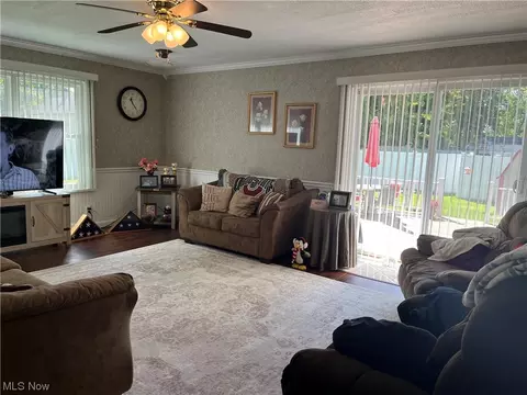 1708 Allen Ave, Ashtabula, OH 44004 photo 3