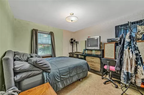 731 E 258th St, Euclid, OH 44132 photo 8
