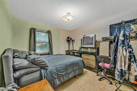 731 E 258th St, Euclid, OH 44132 photo 8