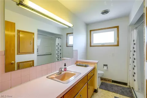 2575 Meister Rd, Lorain, OH 44053 photo 19