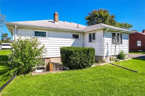 2575 Meister Rd, Lorain, OH 44053 photo 5