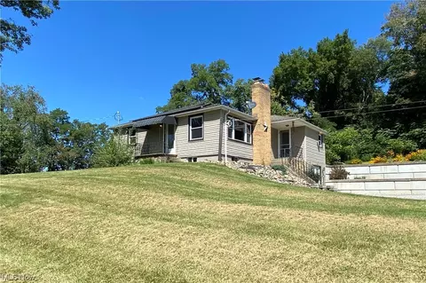 15291 Millersburg Rd SW, Navarre, OH 44662