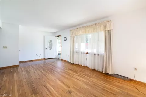 117 Edgewood St, Elyria, OH 44035 photo 3