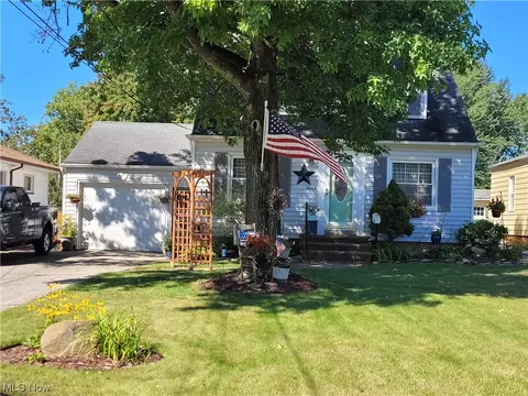 6262 Dunham Rd, Maple Heights, OH 44137 photo 1