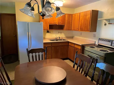 2903 Lincoln Dr, Ashtabula, OH 44004 photo 6