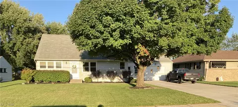 2835 Rexford Rd, Youngstown, OH 44511