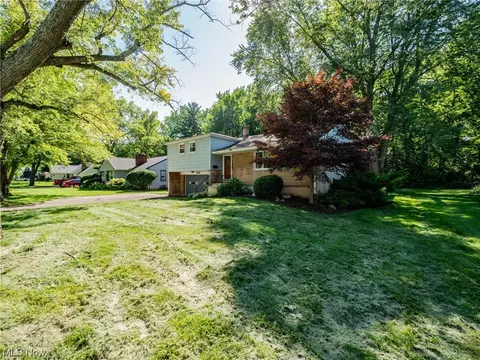 230 Belmar Blvd, Avon Lake, OH 44012
