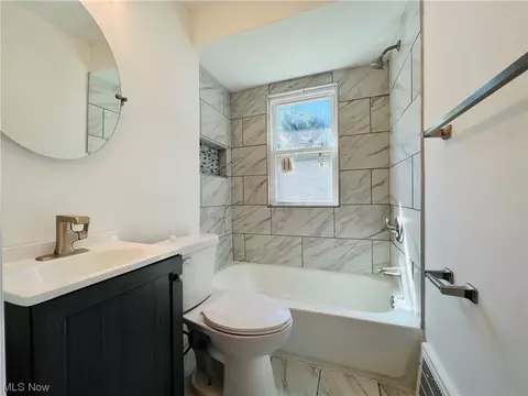 1049 Bell Ct, Elyria, OH 44035 photo 14