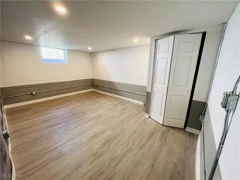 1049 Bell Ct, Elyria, OH 44035 photo 25