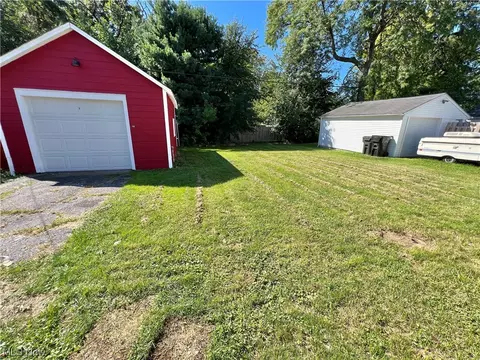 1049 Bell Ct, Elyria, OH 44035 photo 30