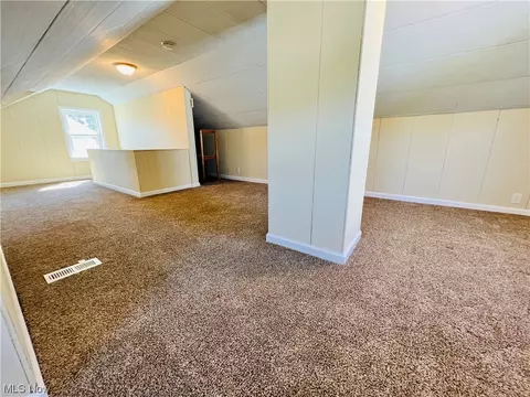 1049 Bell Ct, Elyria, OH 44035 photo 23