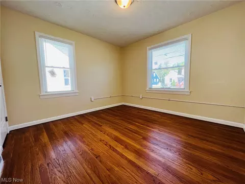 1049 Bell Ct, Elyria, OH 44035 photo 10
