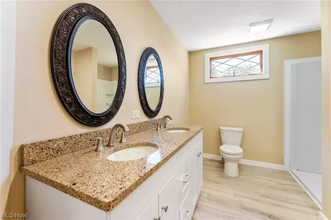 645 Maplewood Ave, Struthers, OH 44471 photo 14