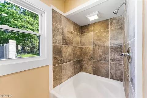 645 Maplewood Ave, Struthers, OH 44471 photo 22