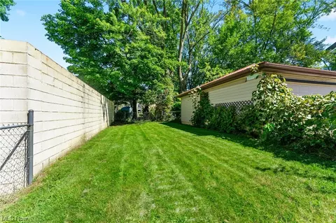 645 Maplewood Ave, Struthers, OH 44471 photo 31