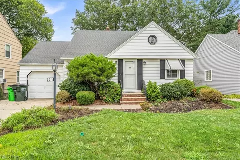 321 E 276th St, Euclid, OH 44132 photo 1