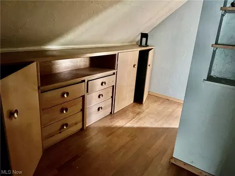 735 E 260th St, Euclid, OH 44132 photo 8