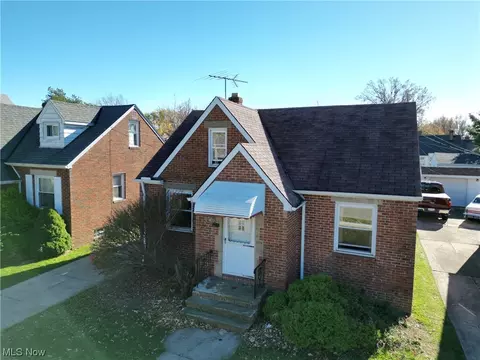 21620 Tracy Ave, Euclid, OH 44123
