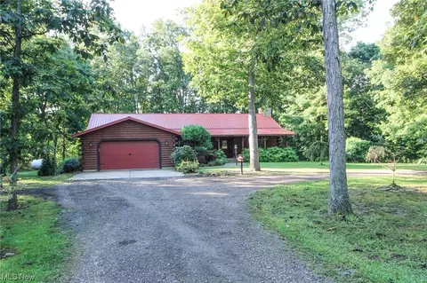 1600 W Hardesty Rd, Norwich, OH 43767