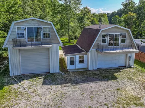 4364 Lake Rd E, Geneva, OH 44041
