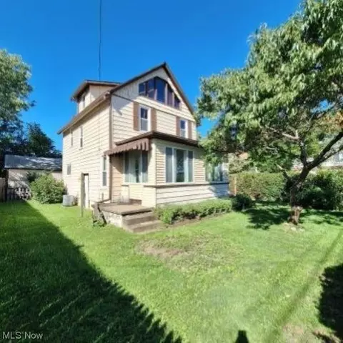 841 W Wilbeth Rd, Akron, OH 44314