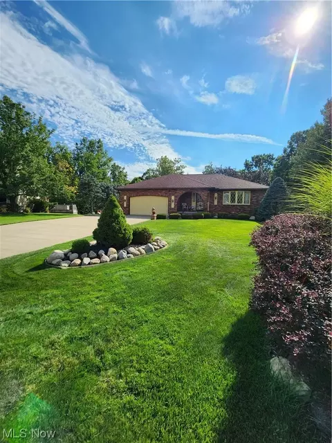 7814 Fort Myers Ct, Parma, OH 44134