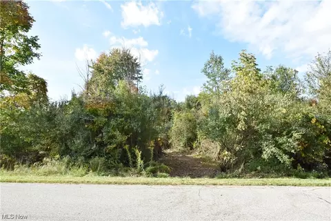 5131 Rolling Ridge Dr, Seville, OH 44273