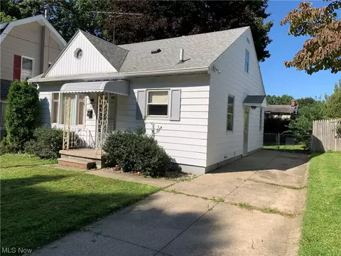 1138 Pitkin Ave, Akron, OH 44310 photo 3