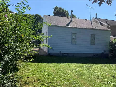 1138 Pitkin Ave, Akron, OH 44310 photo 4