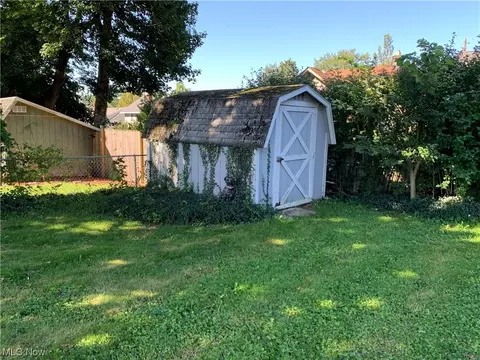 1138 Pitkin Ave, Akron, OH 44310 photo 6