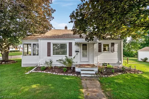 2238 Courtland Ave NW, Massillon, OH 44647
