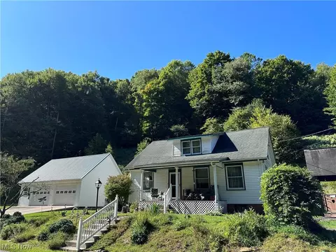 1654 Holberts Run Rd, New Cumberland, WV 26047