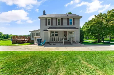 10361 Unity Rd, New Middletown, OH 44442