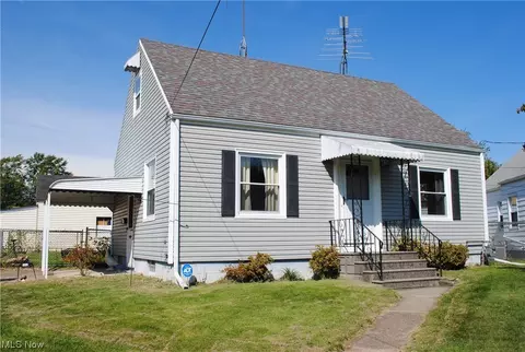 2444 E 37th St, Lorain, OH 44055 photo 1