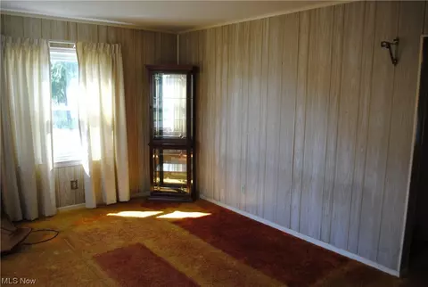2444 E 37th St, Lorain, OH 44055 photo 6