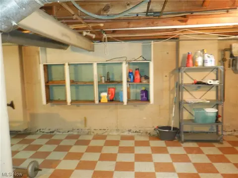 3942 Brookside Blvd, Cleveland, OH 44111 photo 17