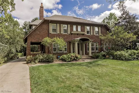 2869 Southington Rd, Shaker Heights, OH 44120