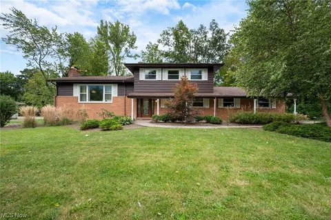 37120 Bainbridge Rd, Solon, OH 44139