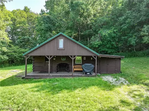 6161 Mcclain Ln, Glouster, OH 45732