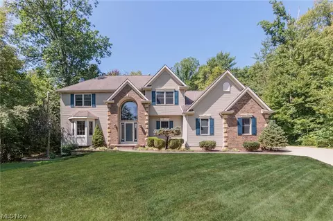 250 Gulfstream Ct, Brunswick, OH 44212