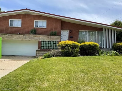 1816 Columbia Ave, Steubenville, OH 43952